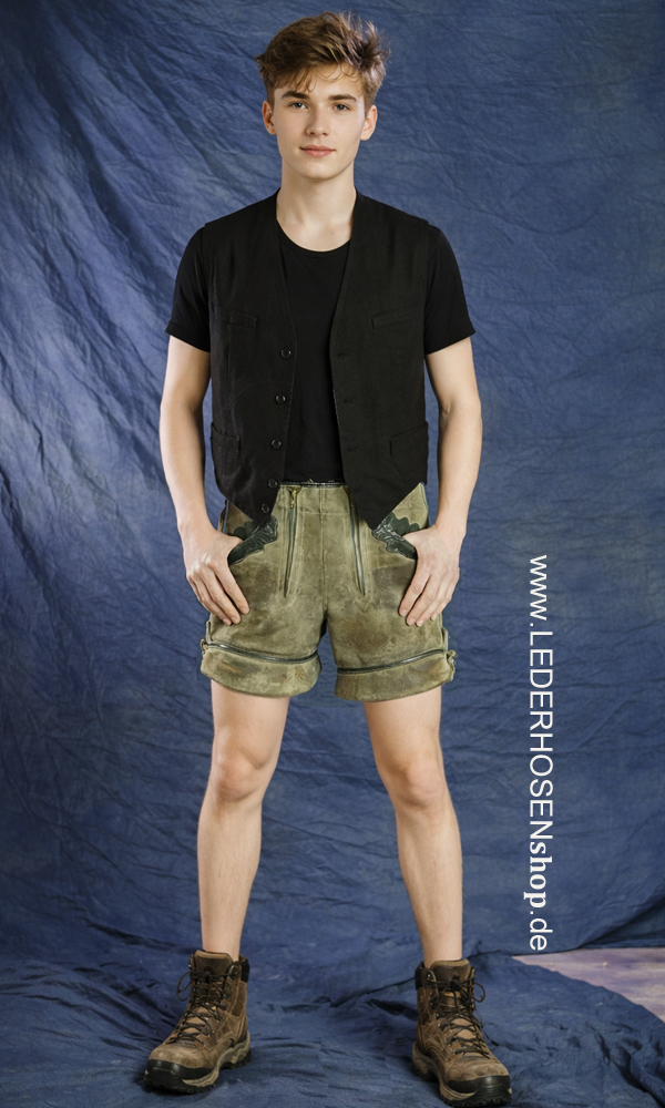 T-Shirt, Weste, Hose, Stiefel, Outfit,