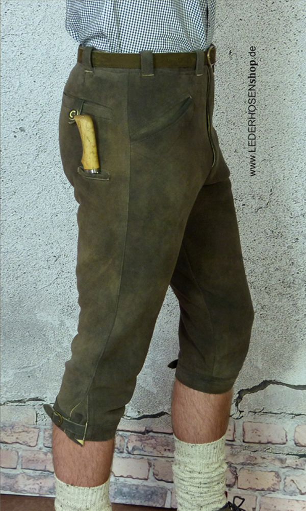 Gesäßtasche mit Lasche und Knopf