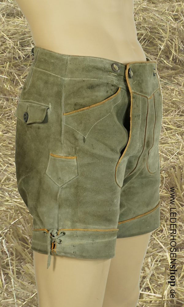 kurze_hose, olivgrün, suede, tasche, schnürung,